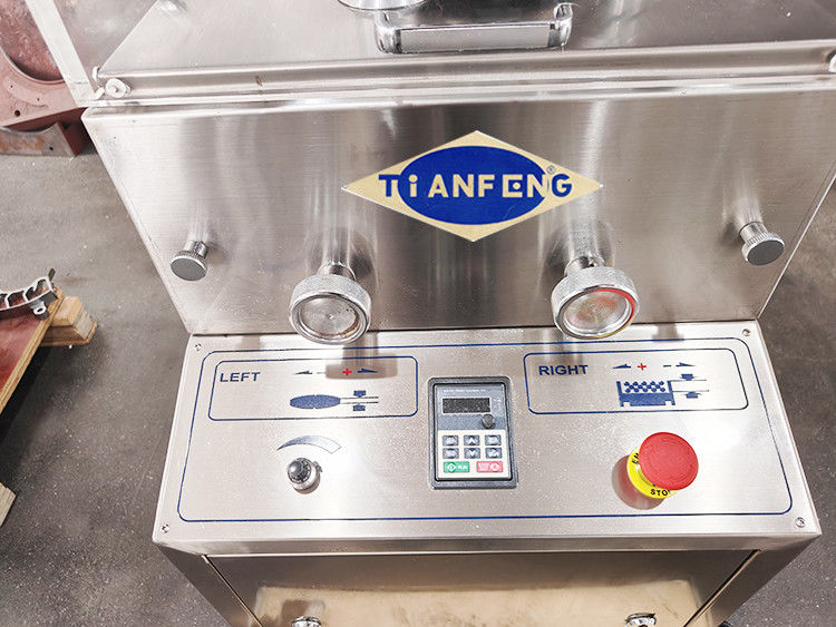 ZP5 Ротационная таблетка пресс-машина 2.2KW мощность 900x800x1800 мм Для фармацевтического производства