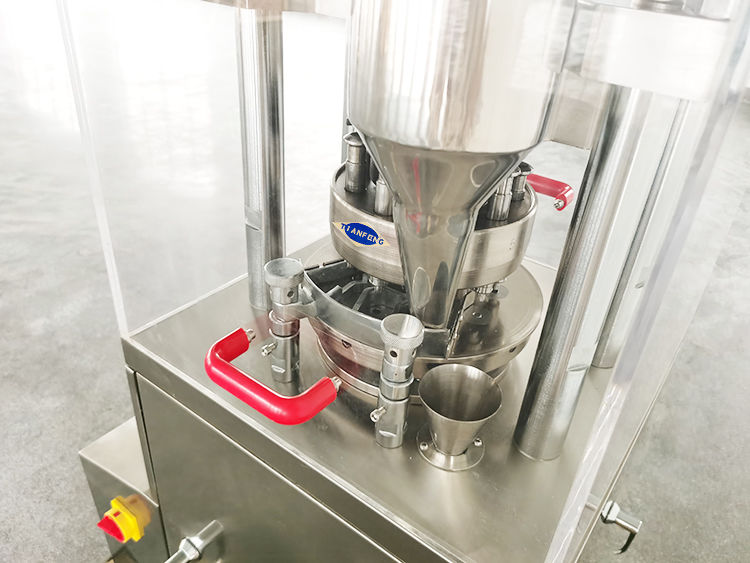 Настраиваемый таблеточный пресс с 9 матрицами и максимальной производительностью 12600 480×635×1100 мм